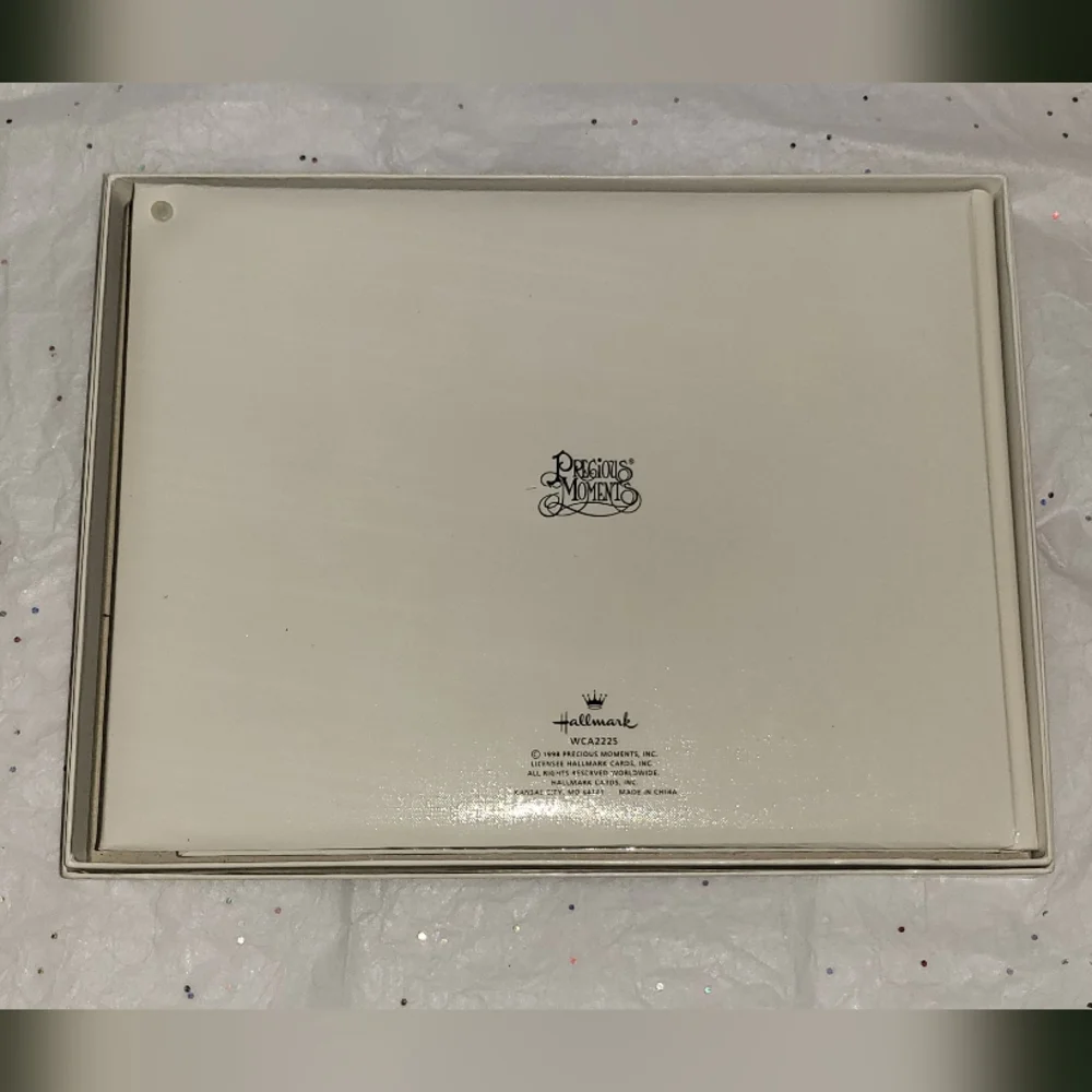 Precious Moments 1998 Wedding Guest Book